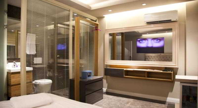Upperhouse Hotel