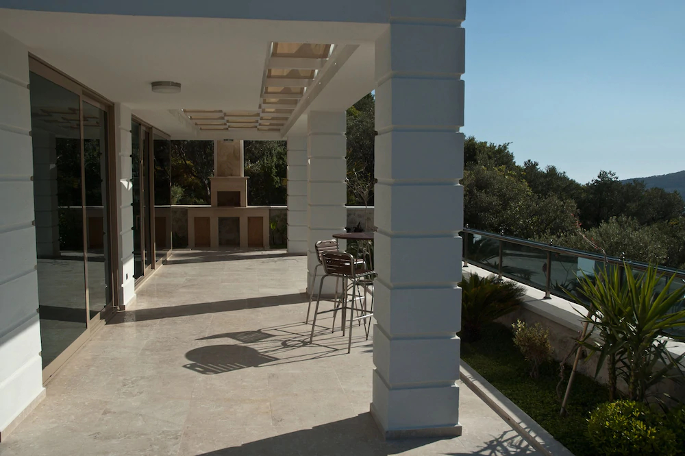 Villa Moonshine