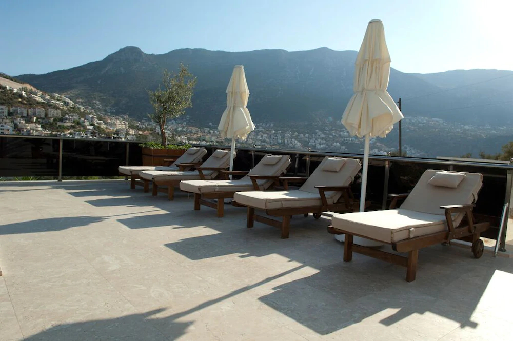 Villa Moonshine