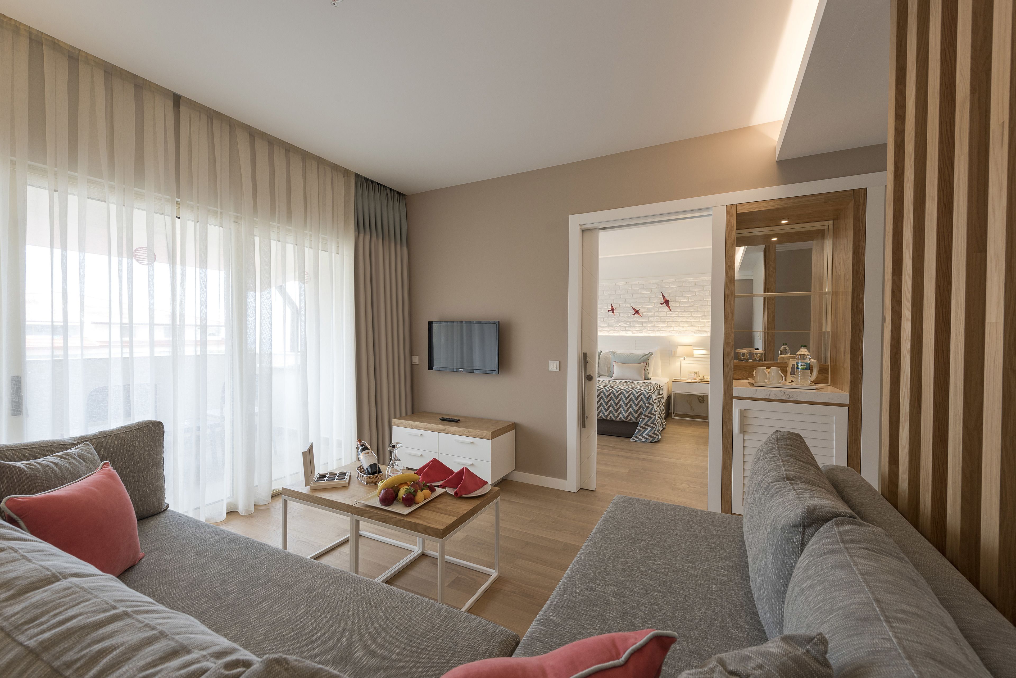 Akra Kemer