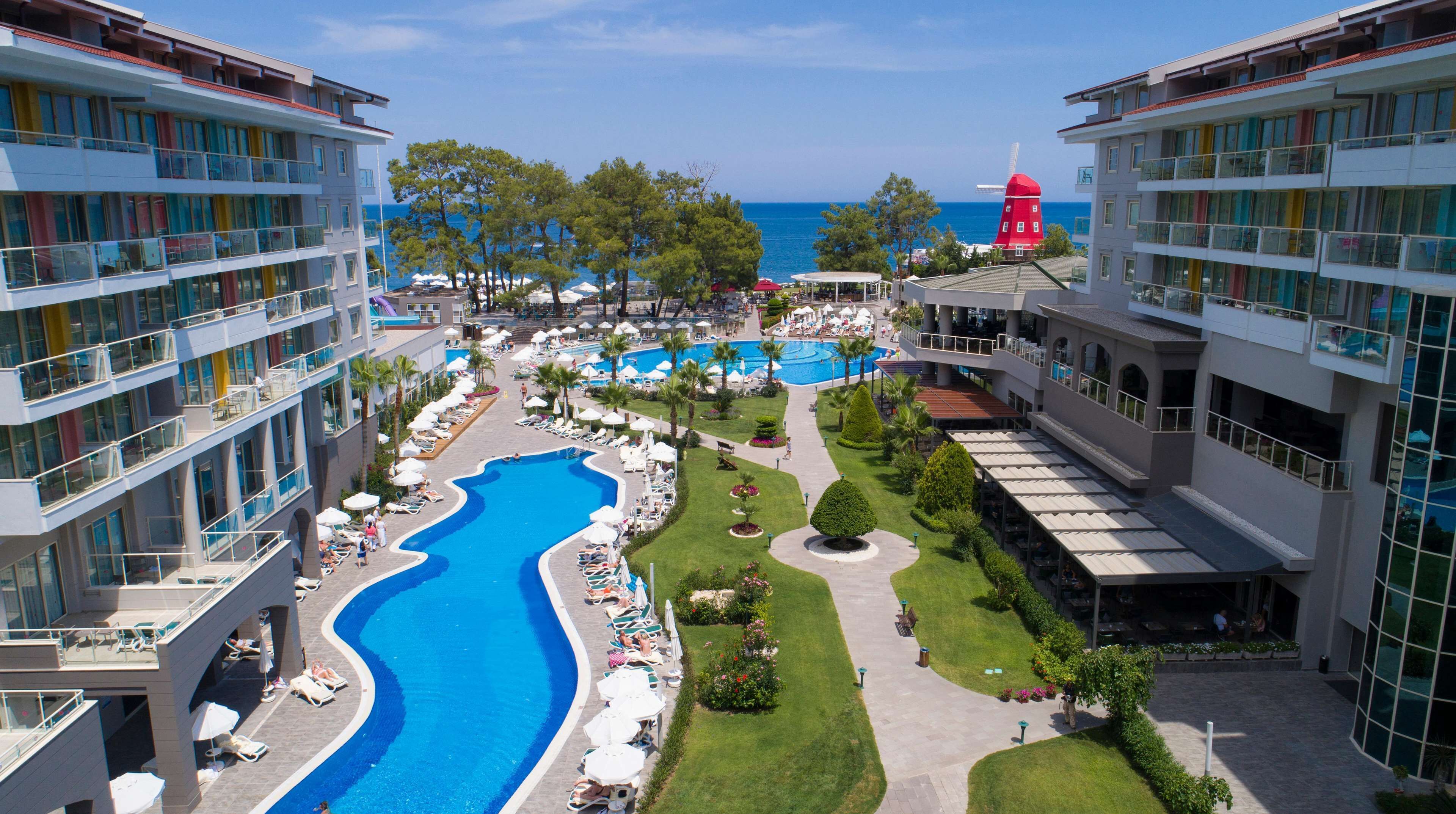 Akra Kemer