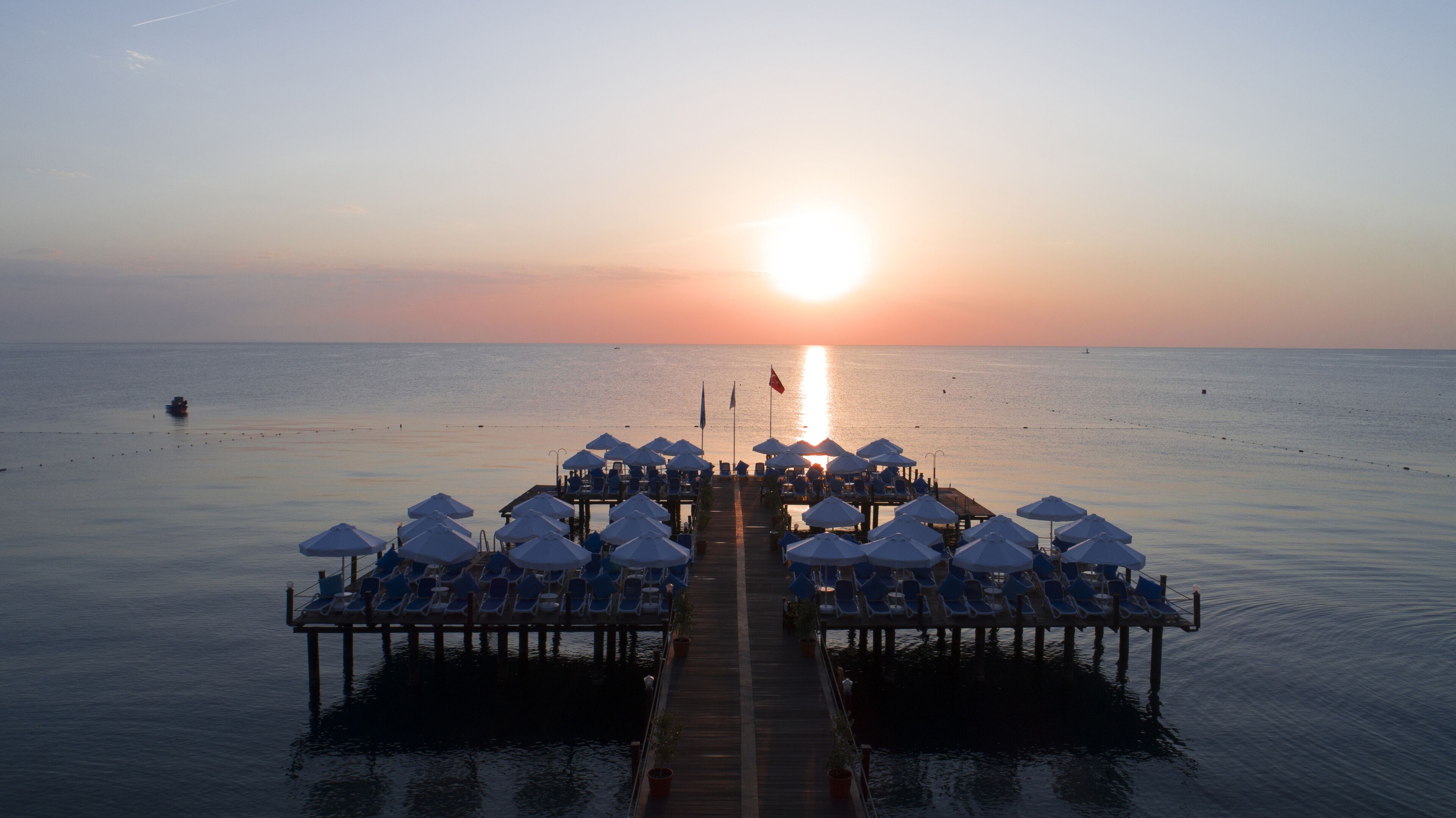 Akra Kemer