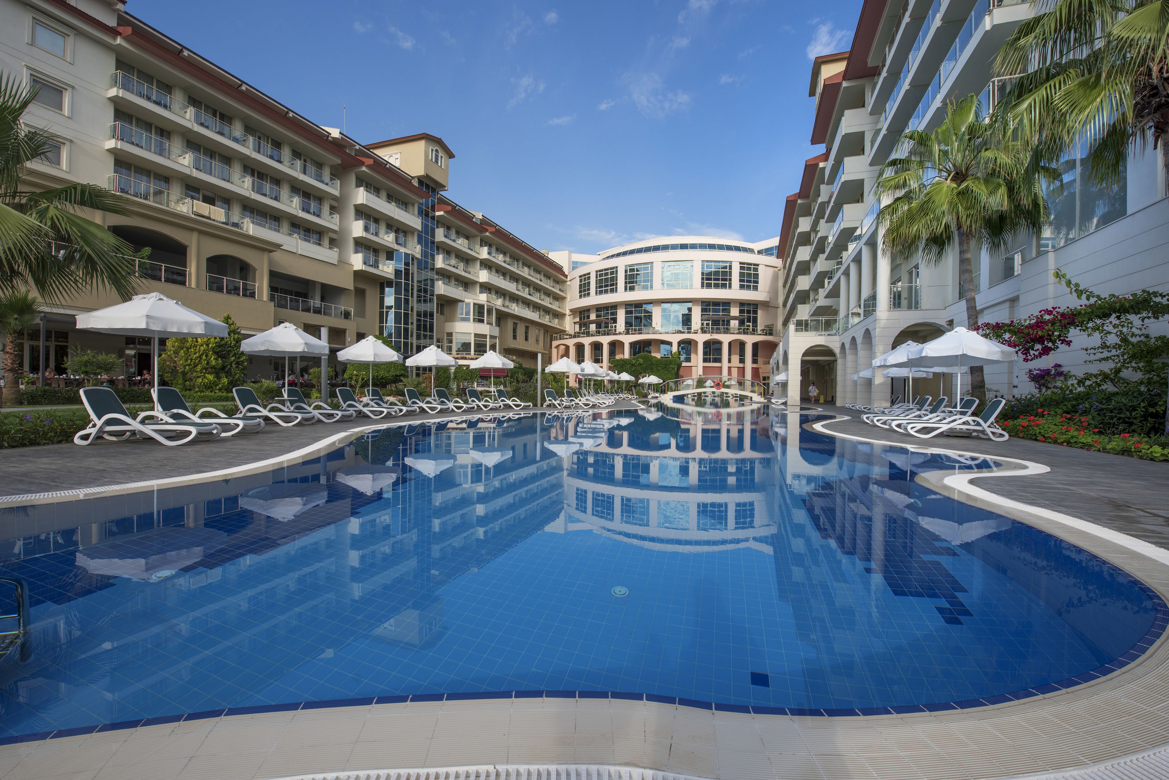 Akra Kemer