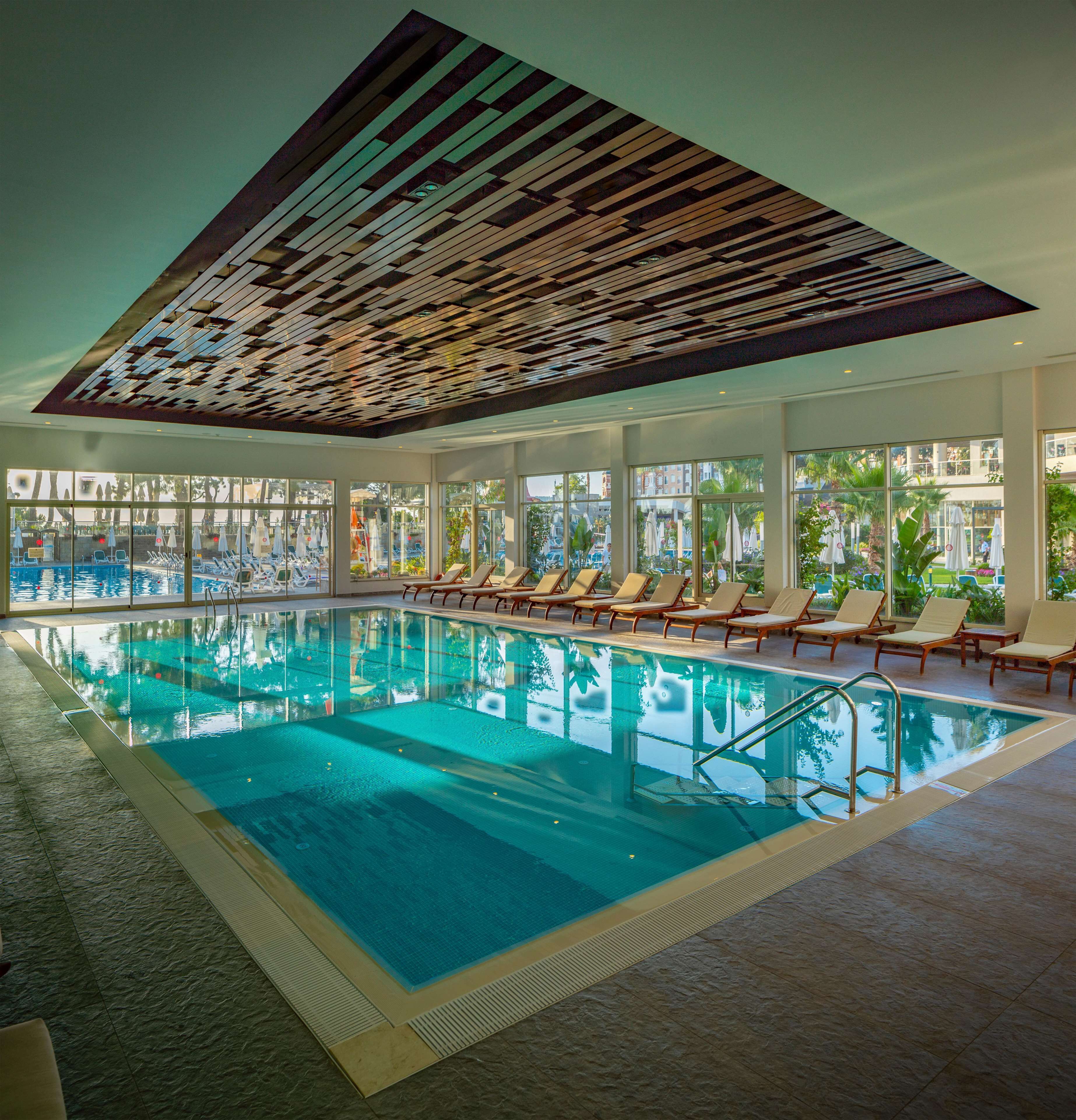 Akra Kemer