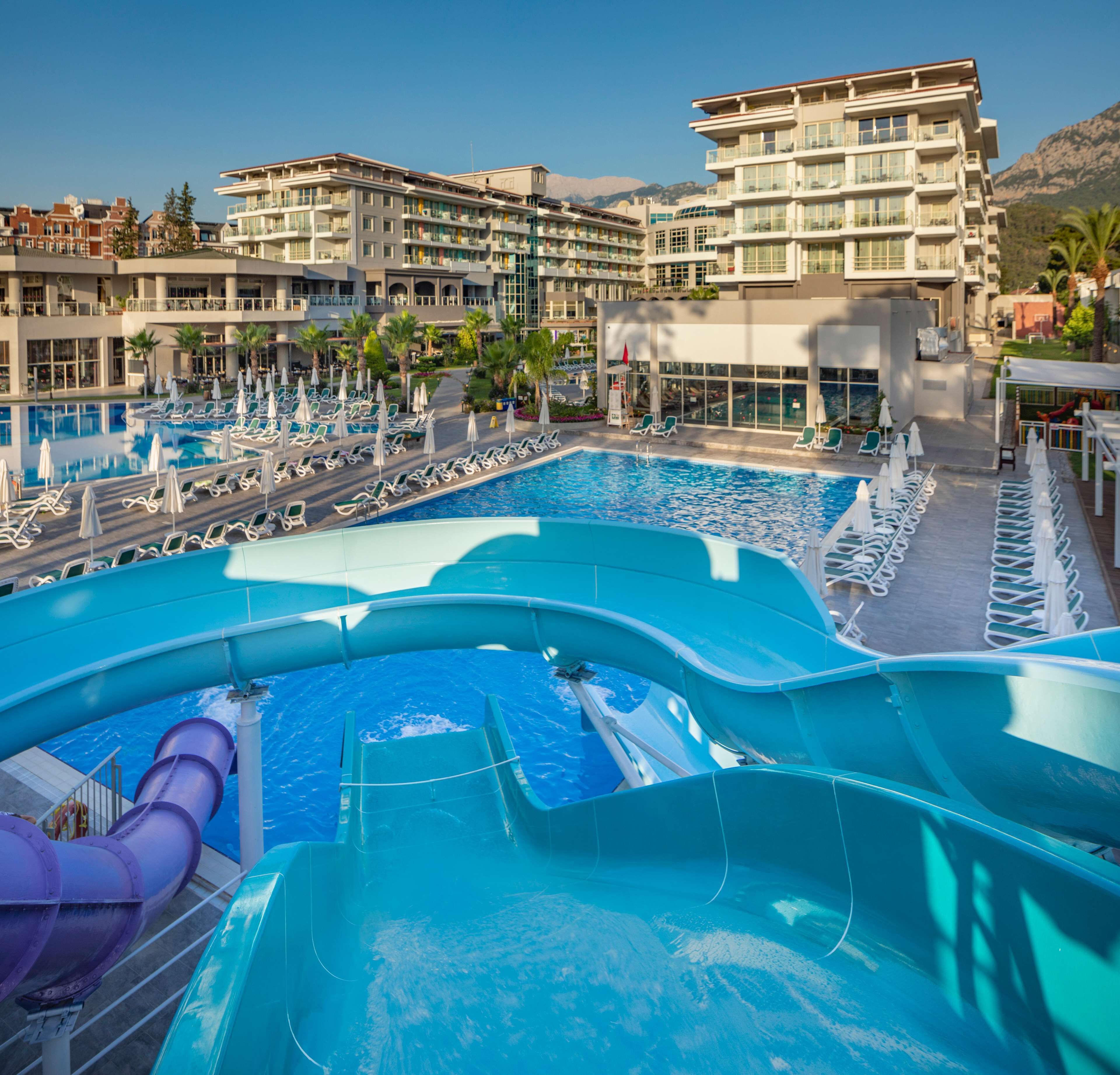 Akra Kemer