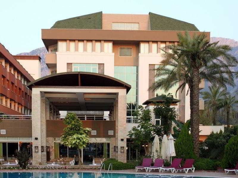 Armas Gül Beach