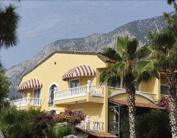 Balmy Beach Resort Kemer