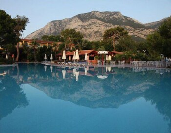 Balmy Beach Resort Kemer