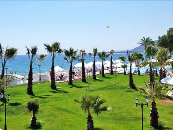 Balmy Beach Resort Kemer