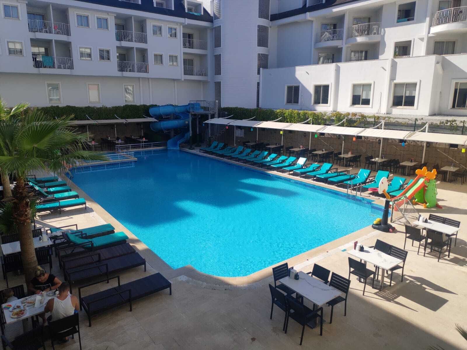 Beso Beach Hotel