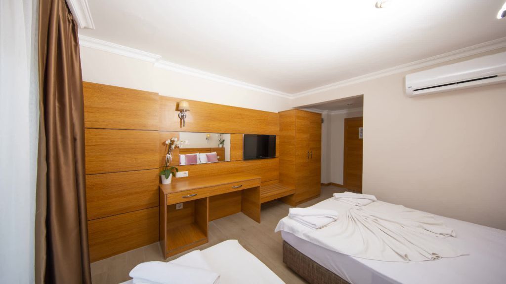 Beso Beach Hotel