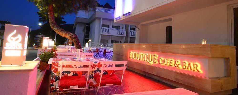 Doc's Boutique Hotel