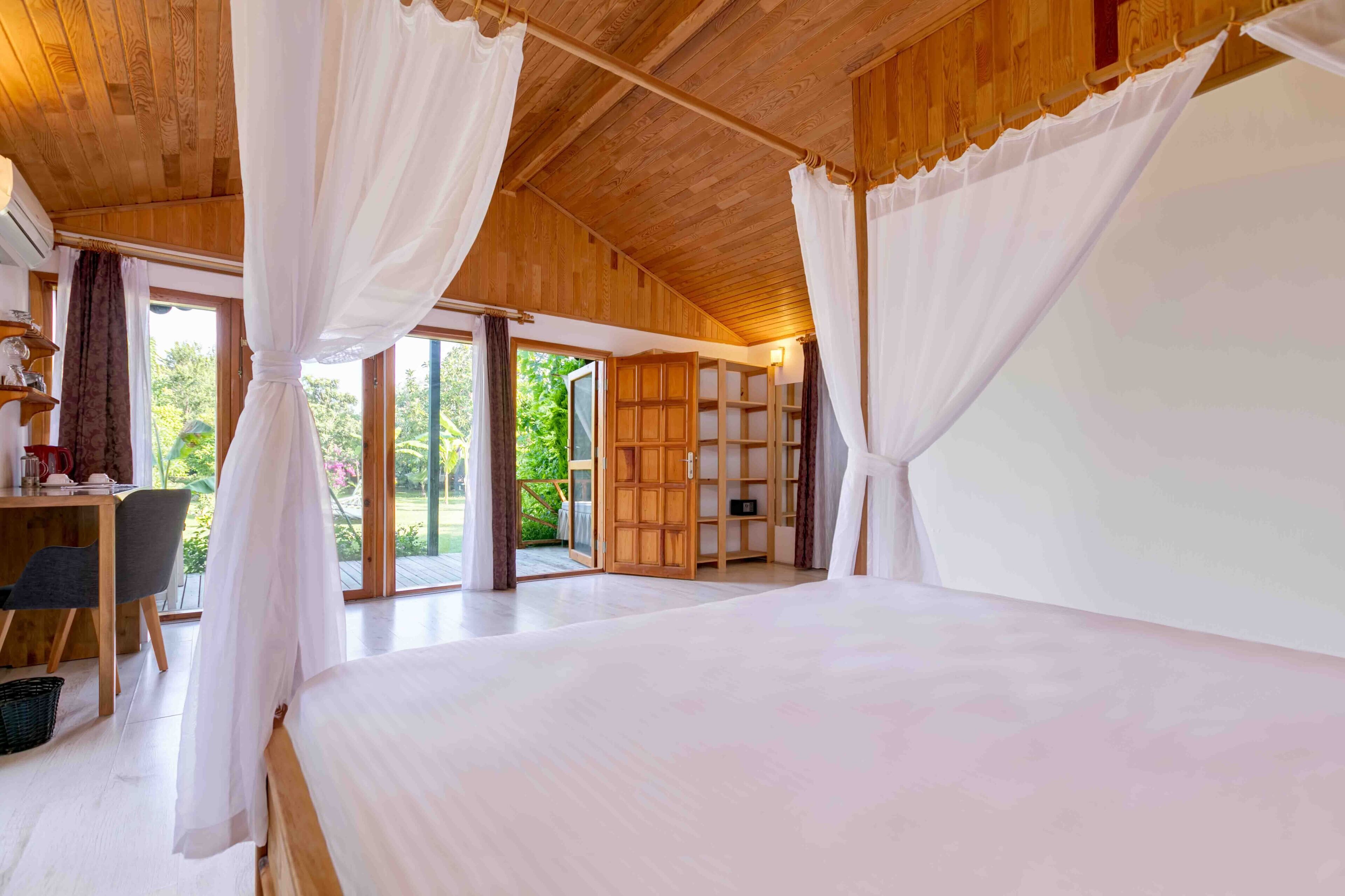 Etenna Beach Bungalows