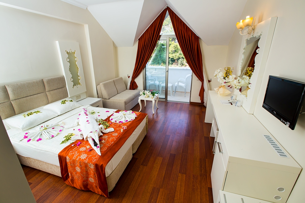Grand Miramor Hotel