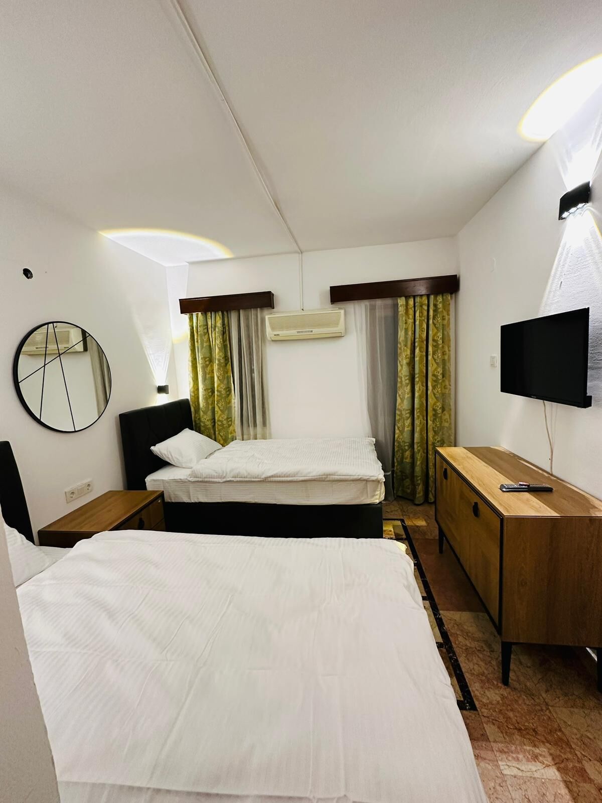 Jest Otel
