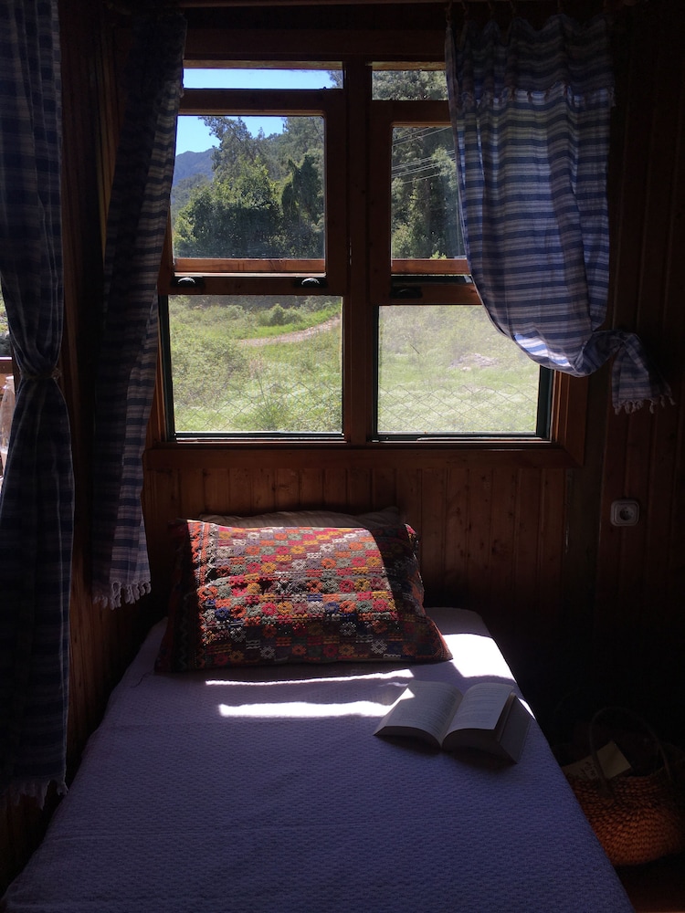 Kairos Bungalows