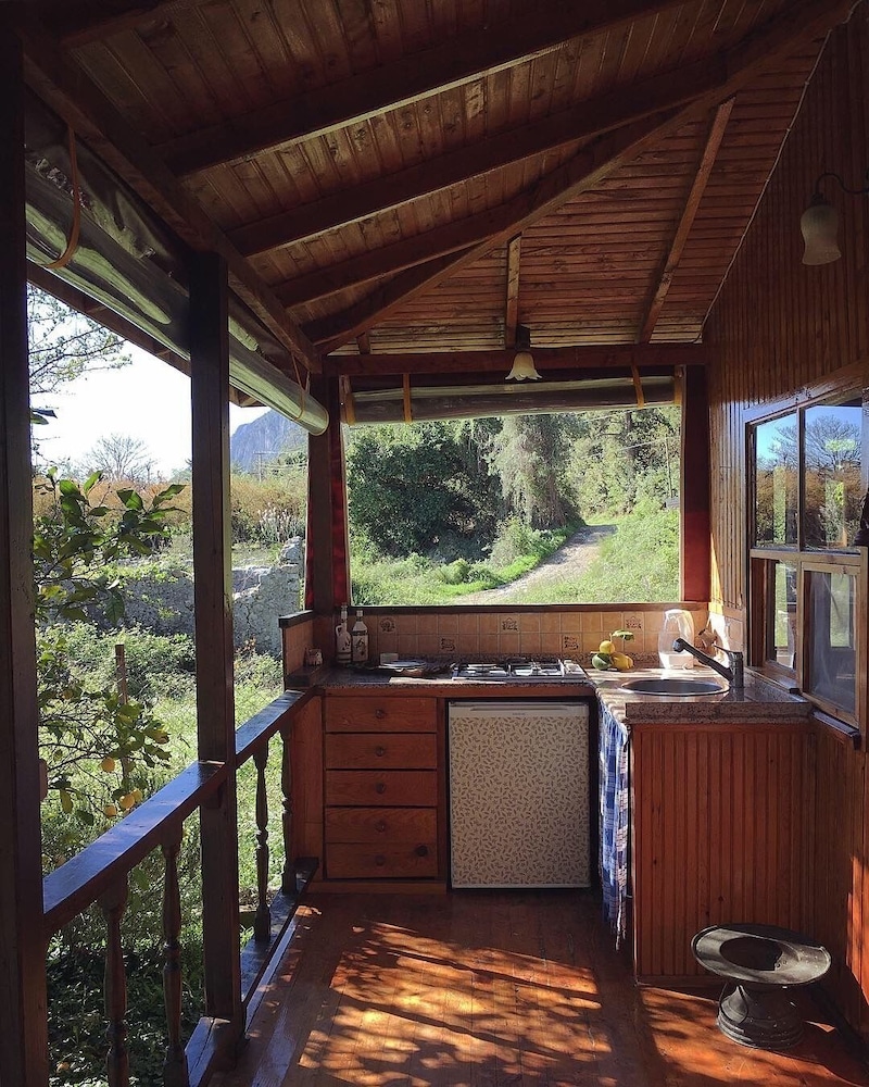 Kairos Bungalows