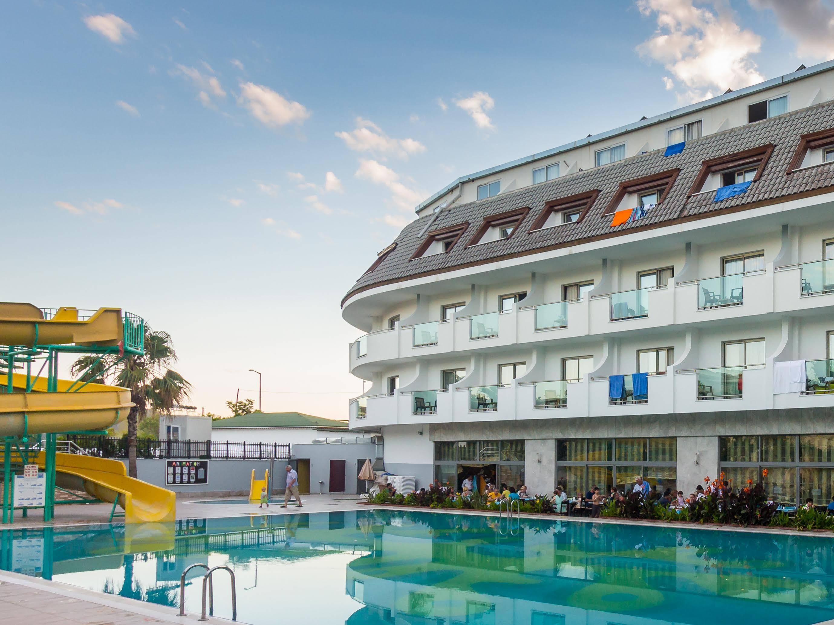 Dedeman Kemer Resort