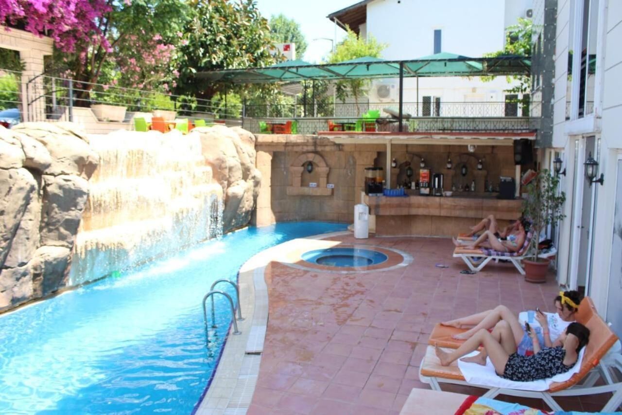 London House Hotel