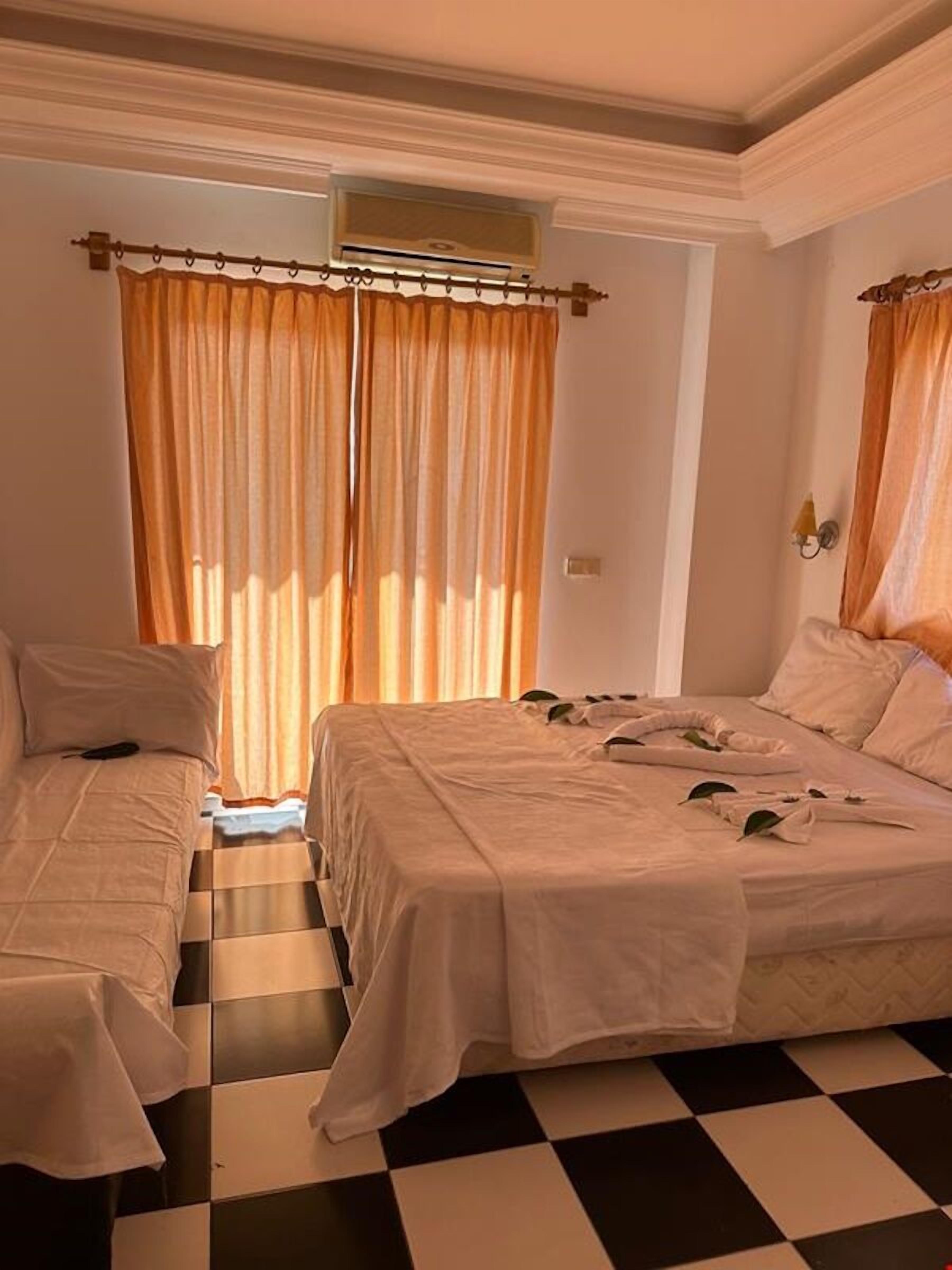 London House Hotel
