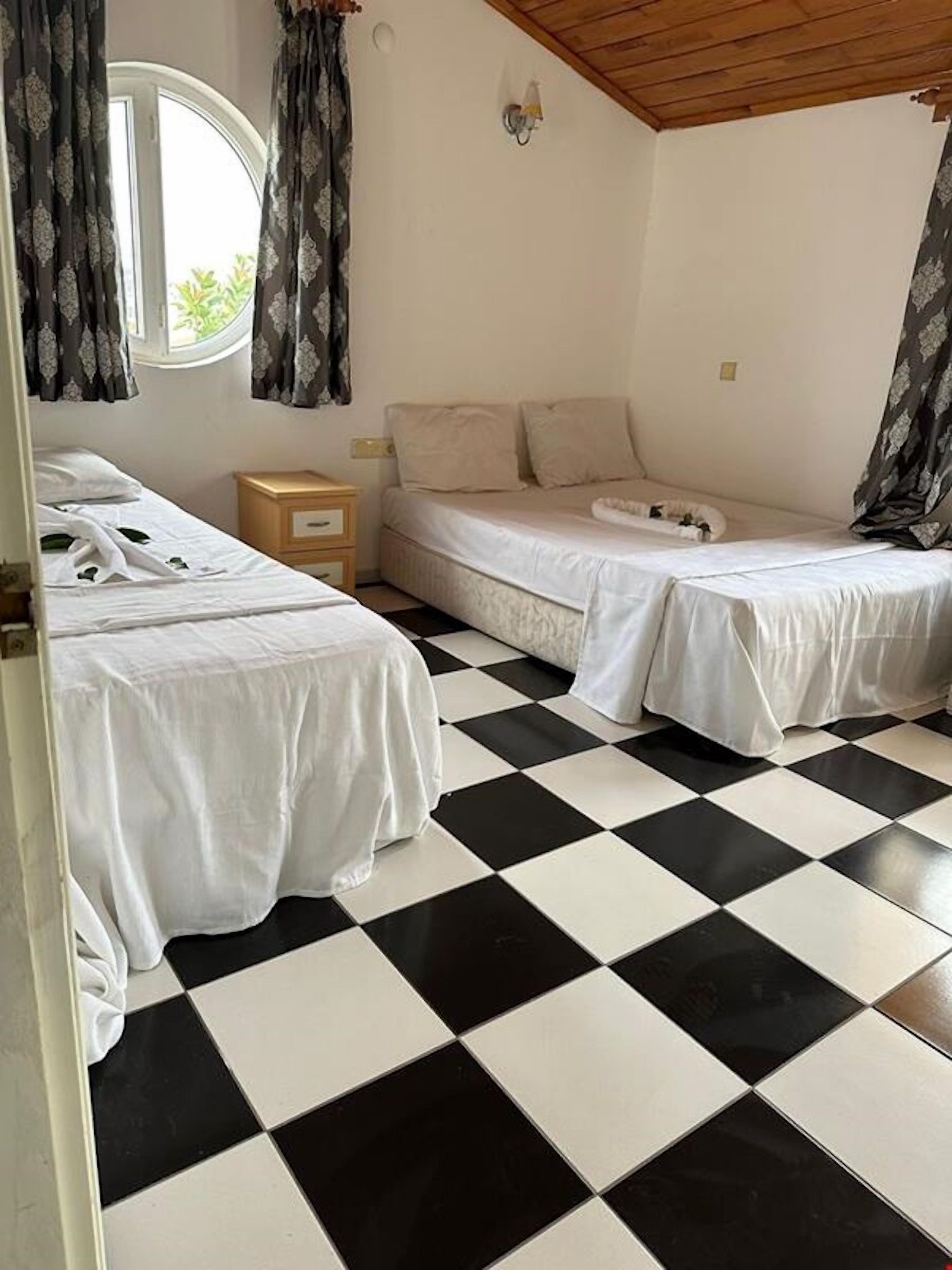 London House Hotel