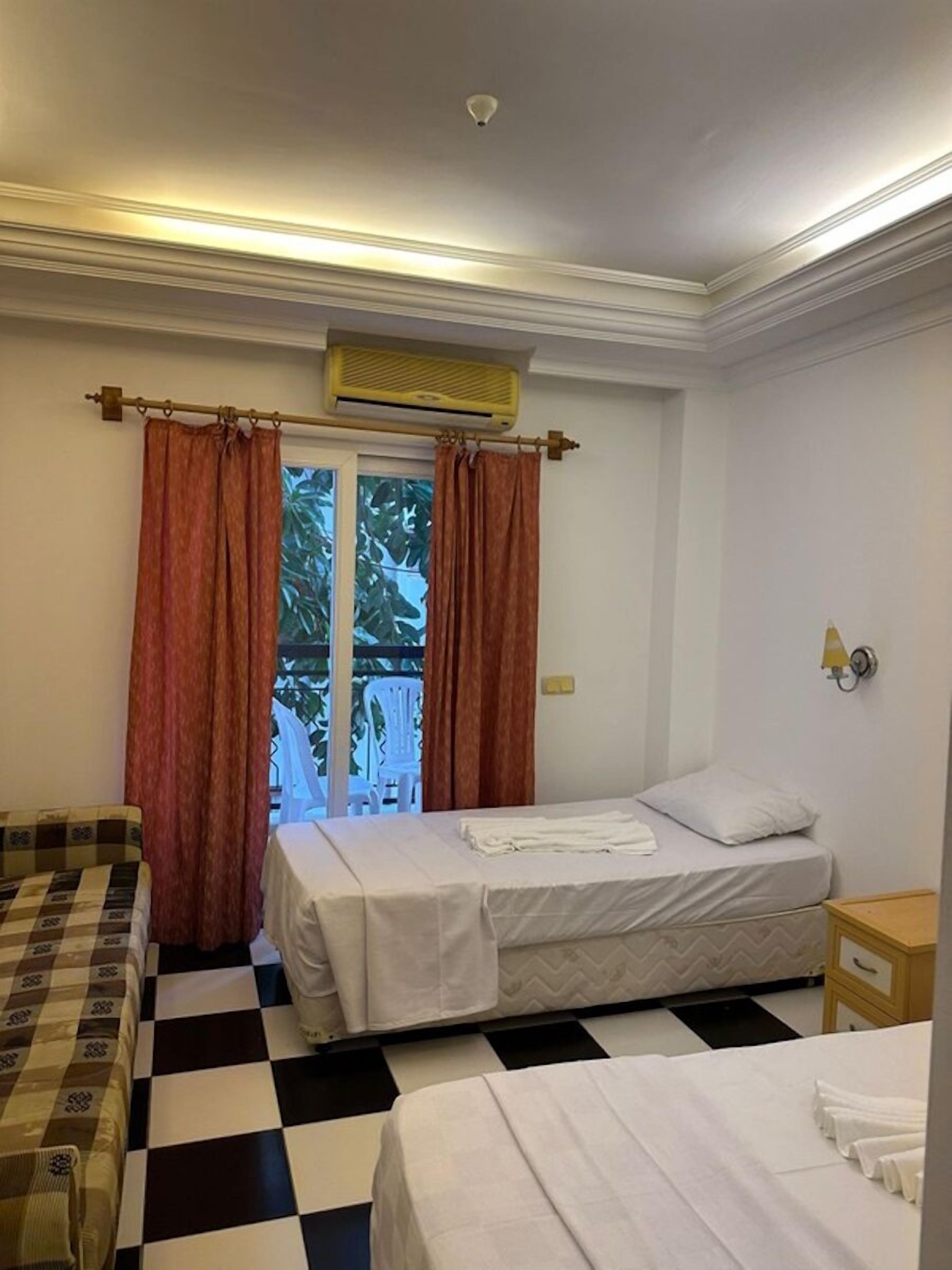 London House Hotel