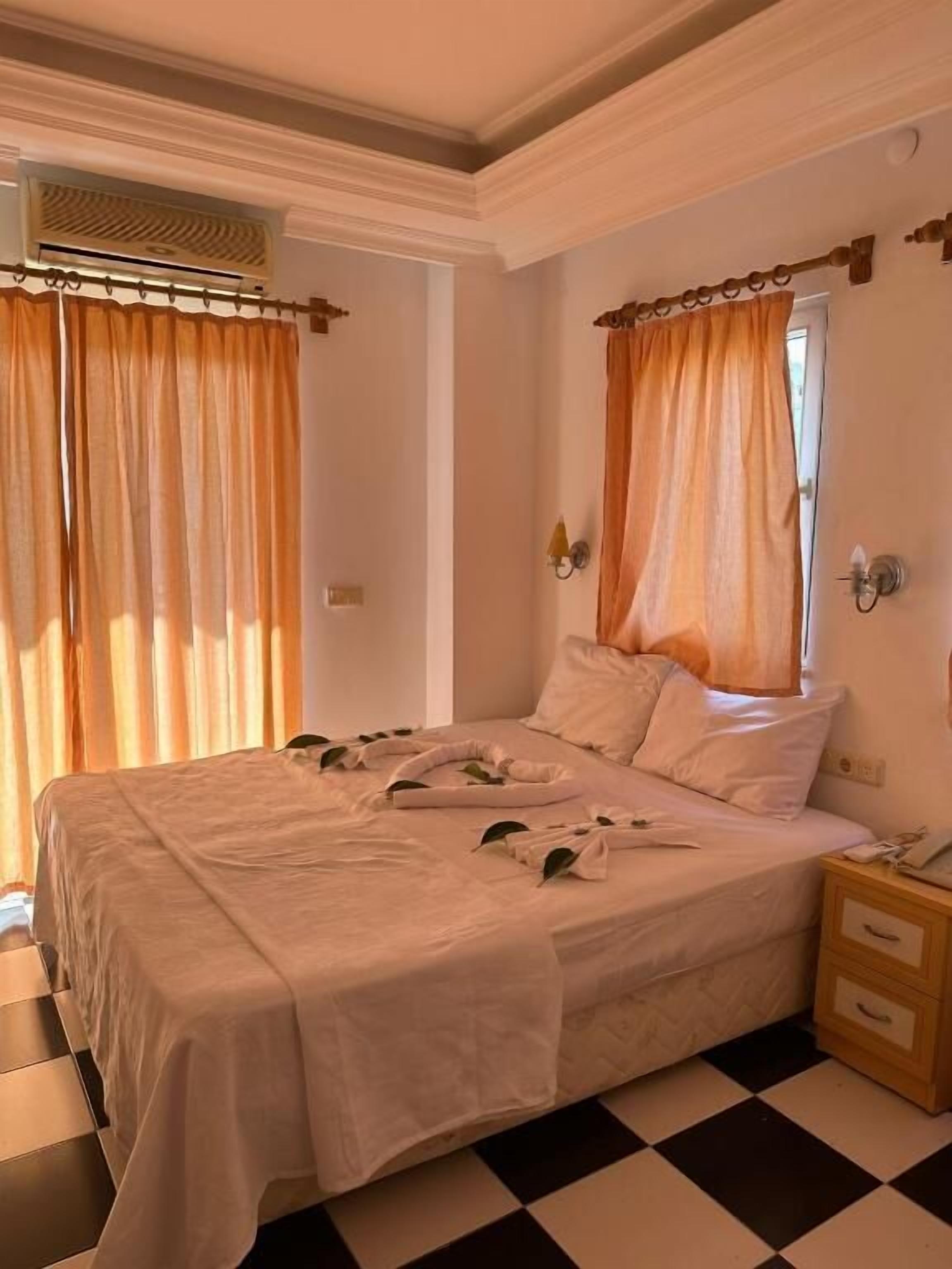 London House Hotel