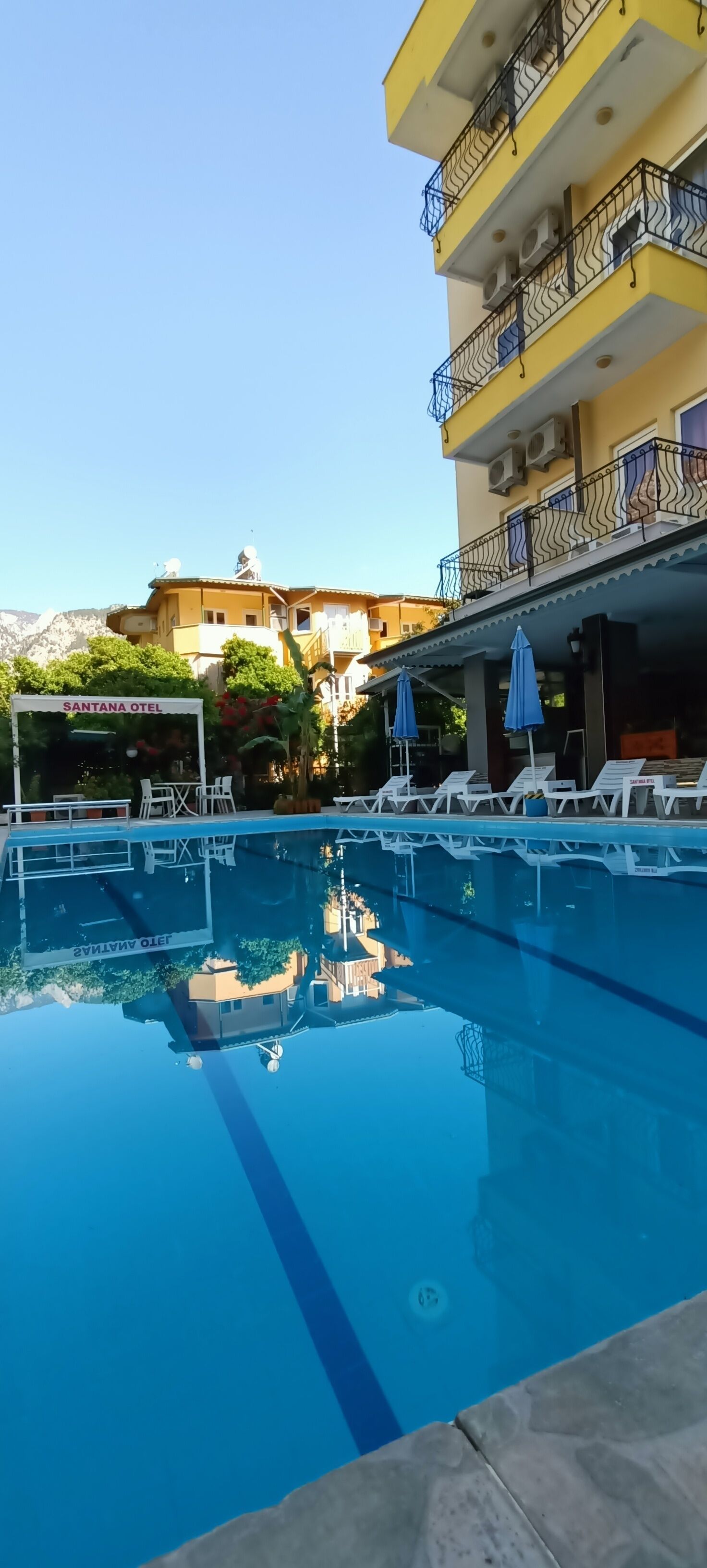 Santana Hotel