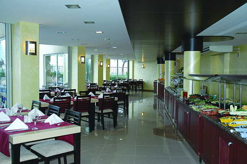 Viking Nona Beach Hotel