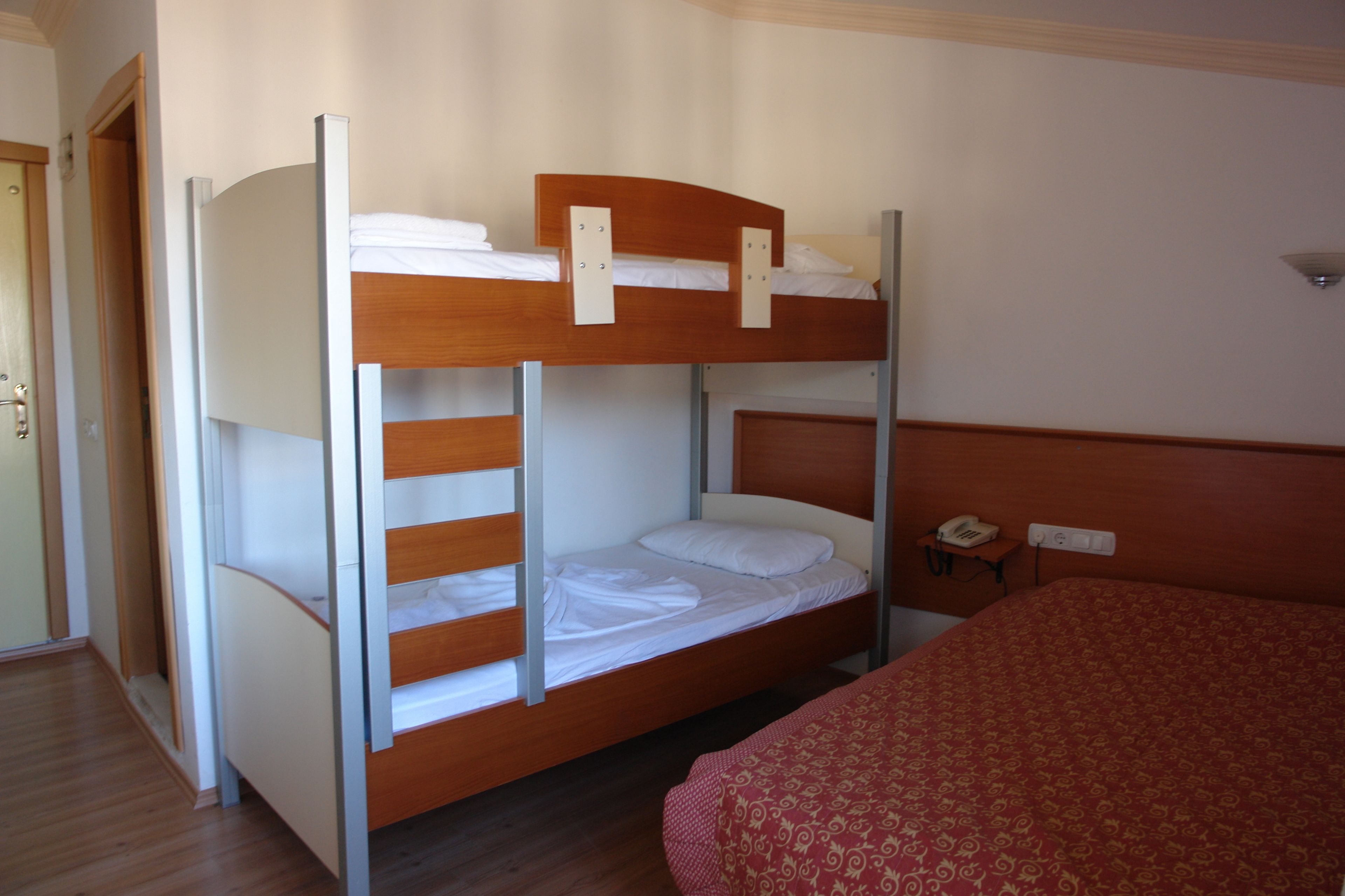 Vois Kemer Hotel
