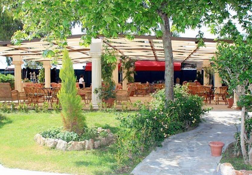 Senza Sunset Beach Hotel