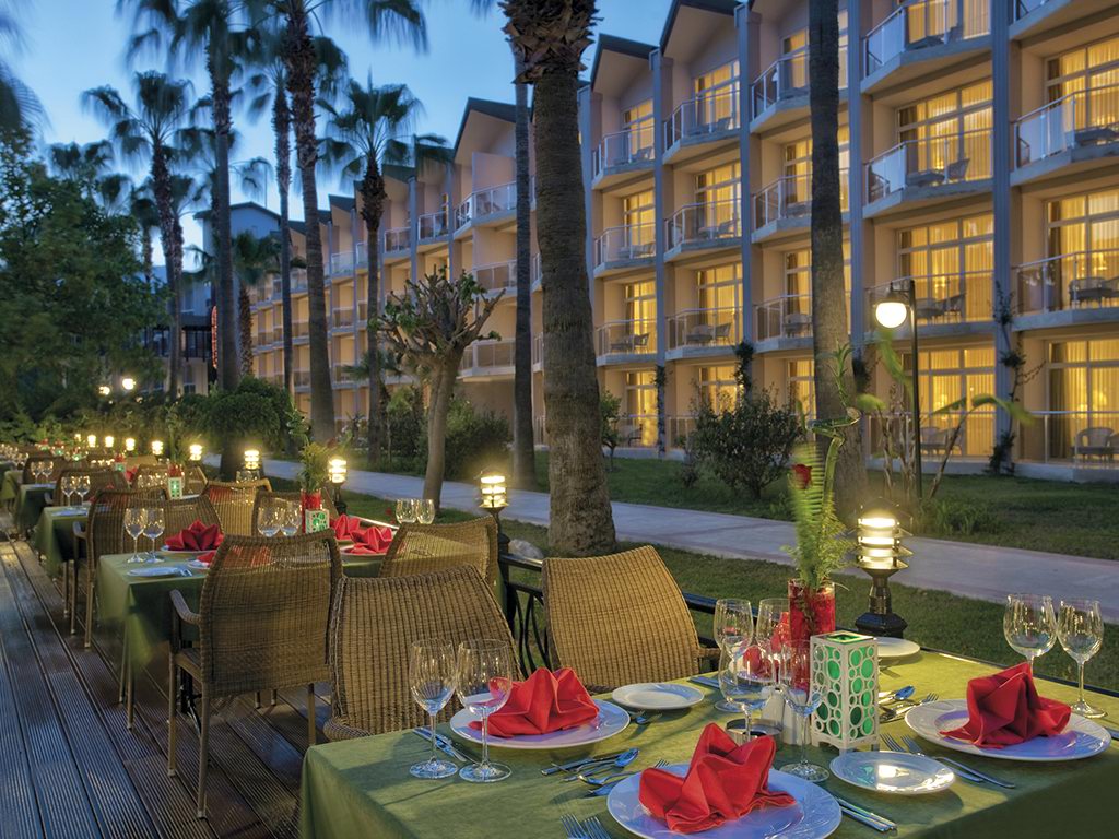 Dobedan World Palace Kemer