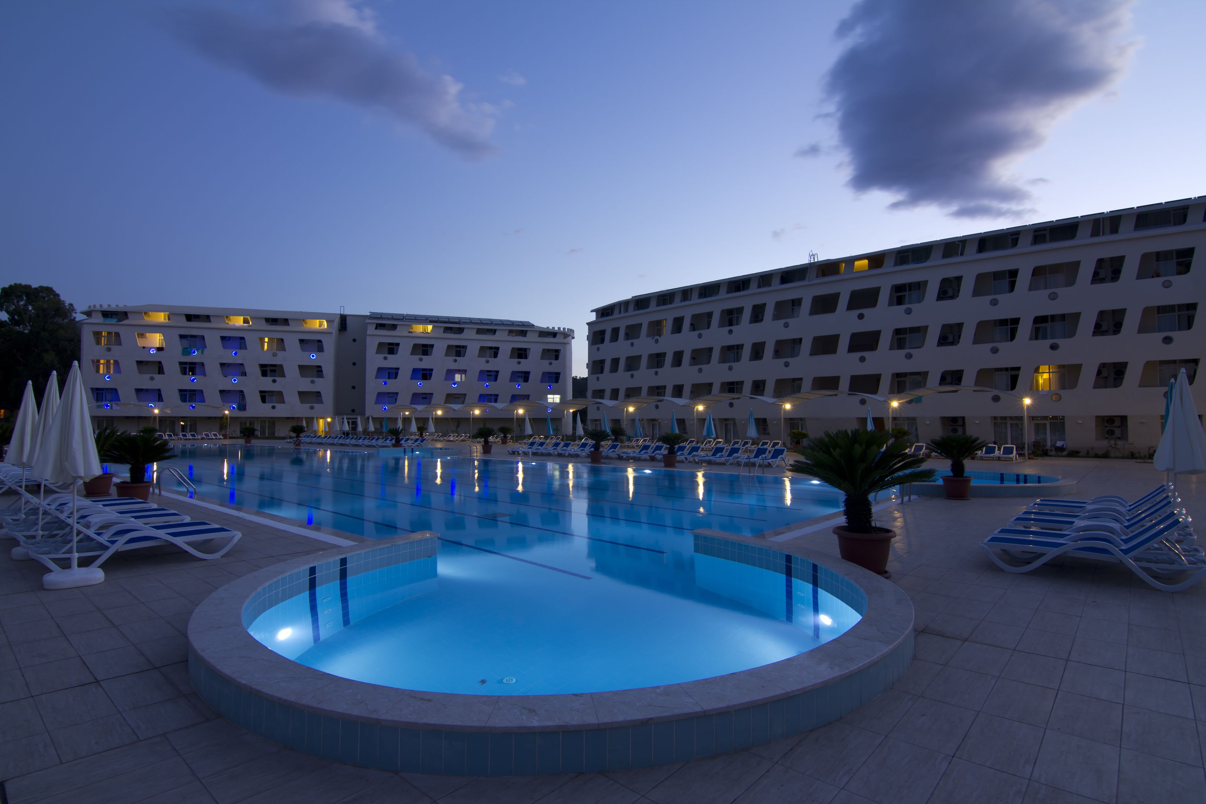 Daima Biz Hotel - Dolusu Aquapark Access