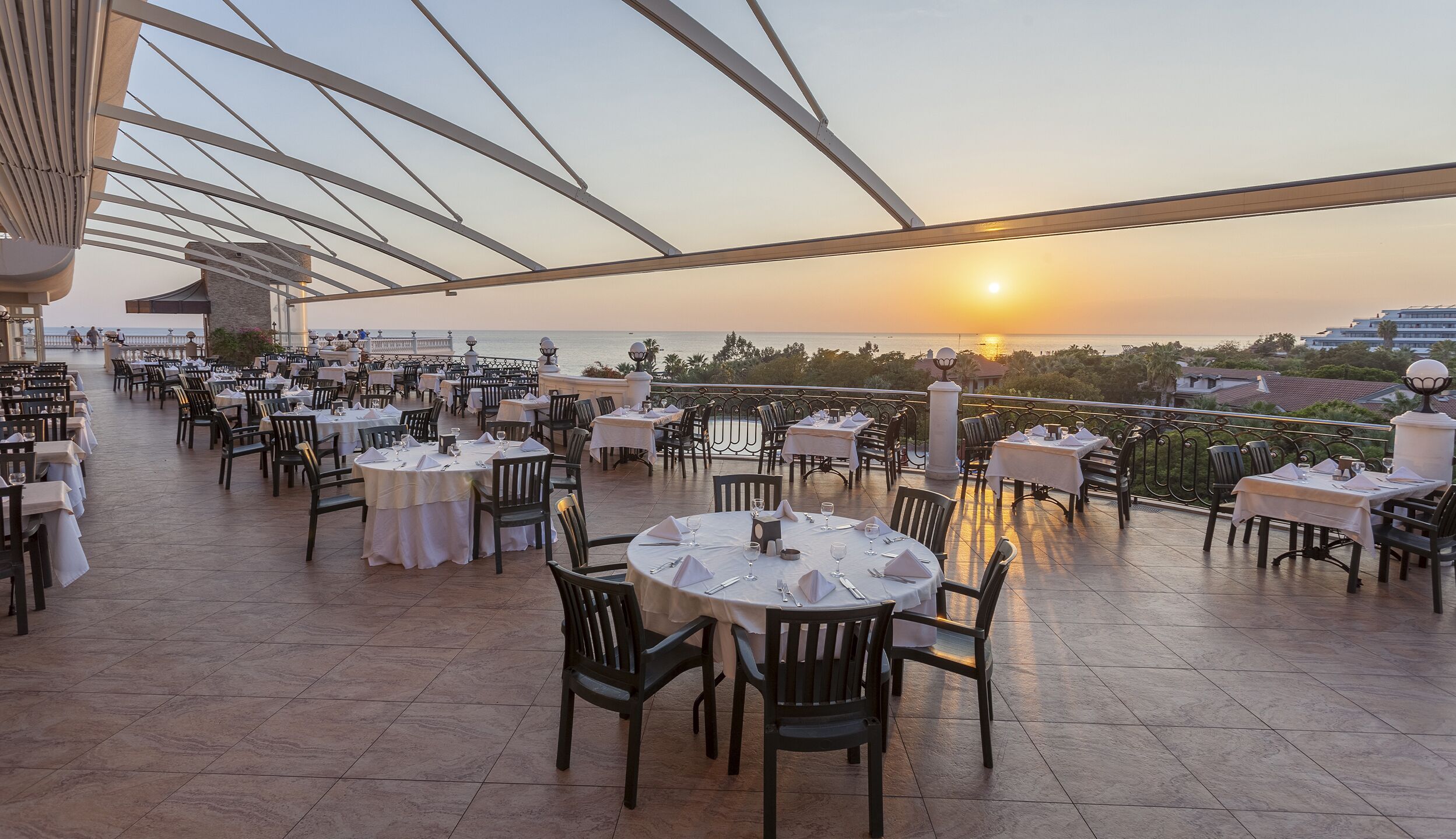 Starlight Resort Hotel