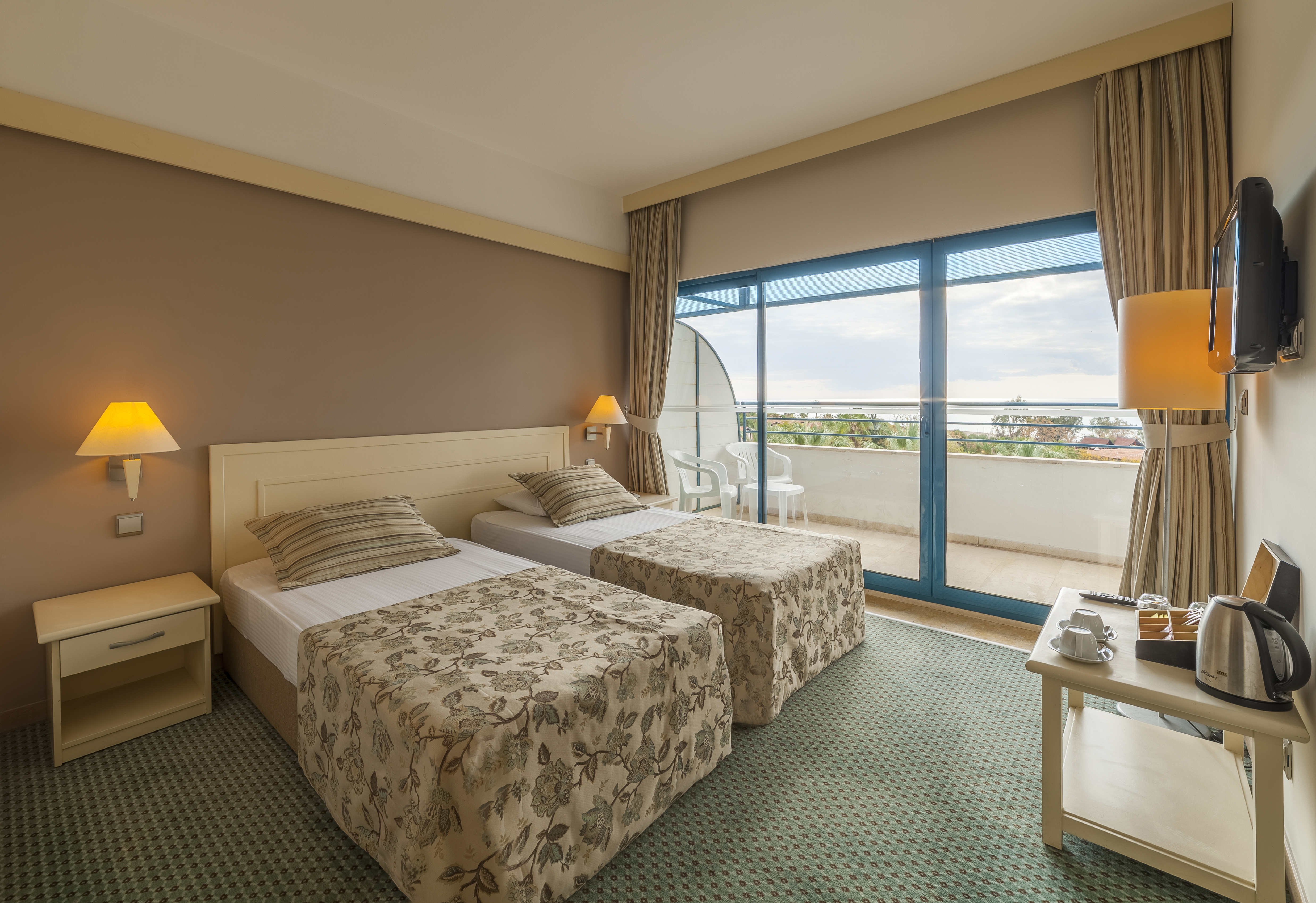 Sunrise Resort Hotel