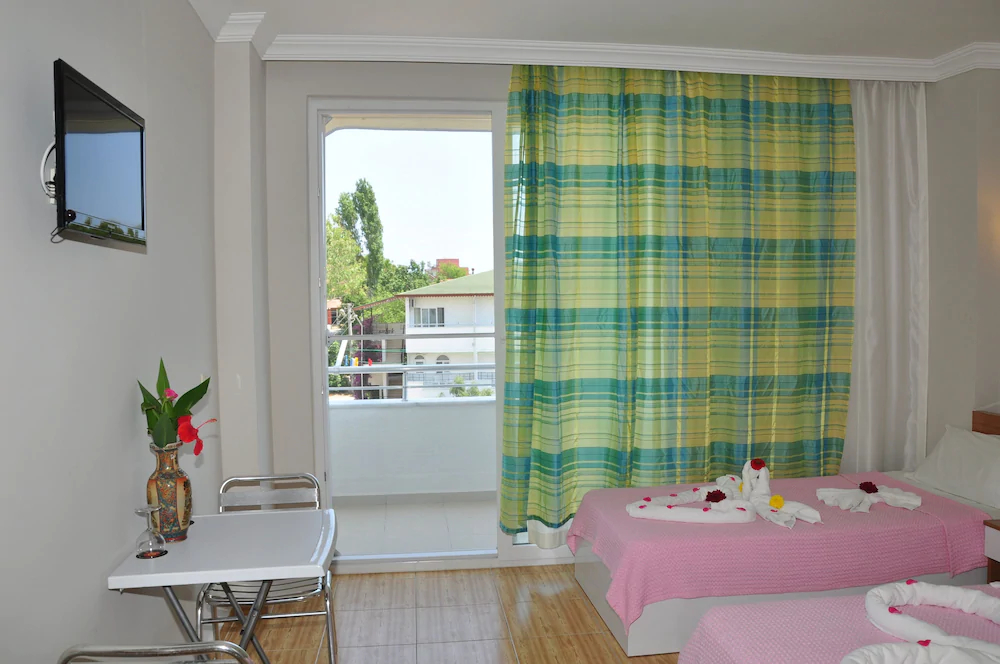 Önder Yildiz Hotel