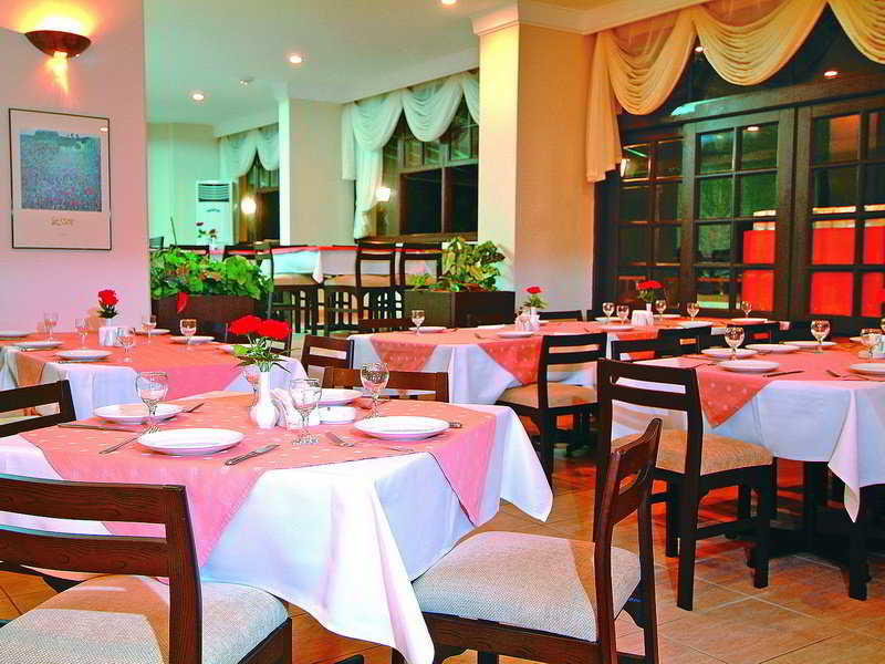 Anitas Beach Hotel