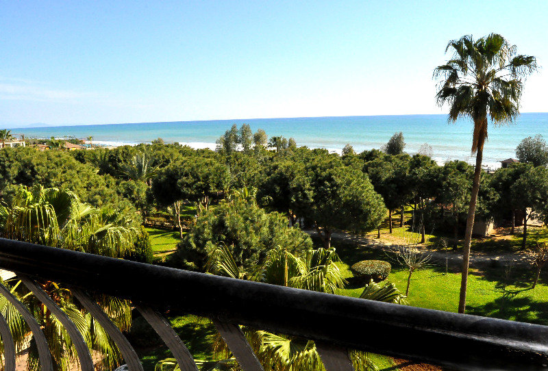 Club Turtas Beach Hotel