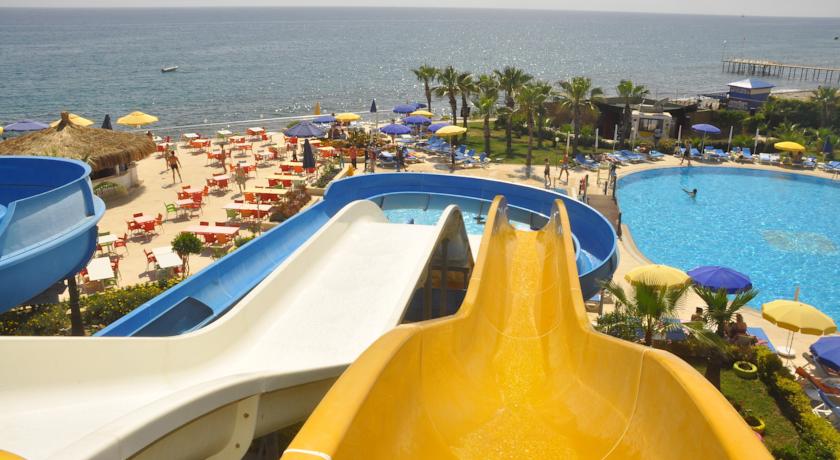 Aria Resort & Spa