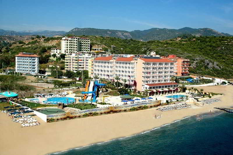 Aria Resort & Spa