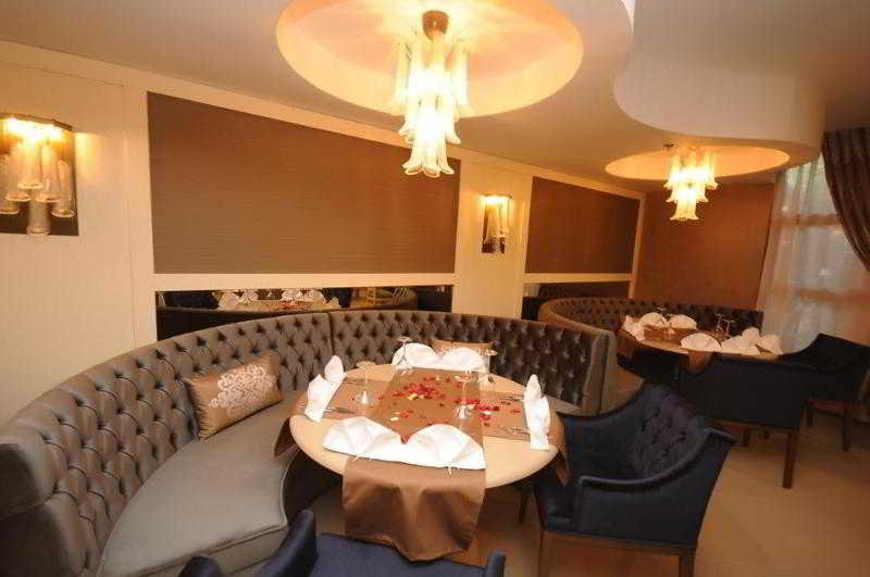 Insula Resort & Spa