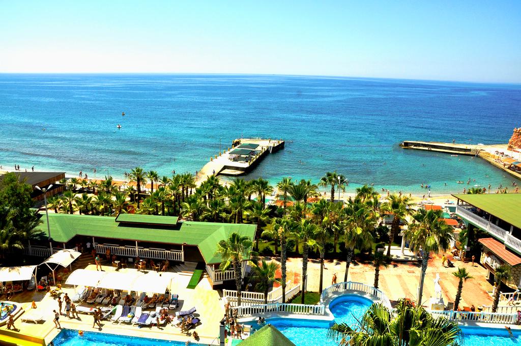 Seven Seas Palmeras Bay