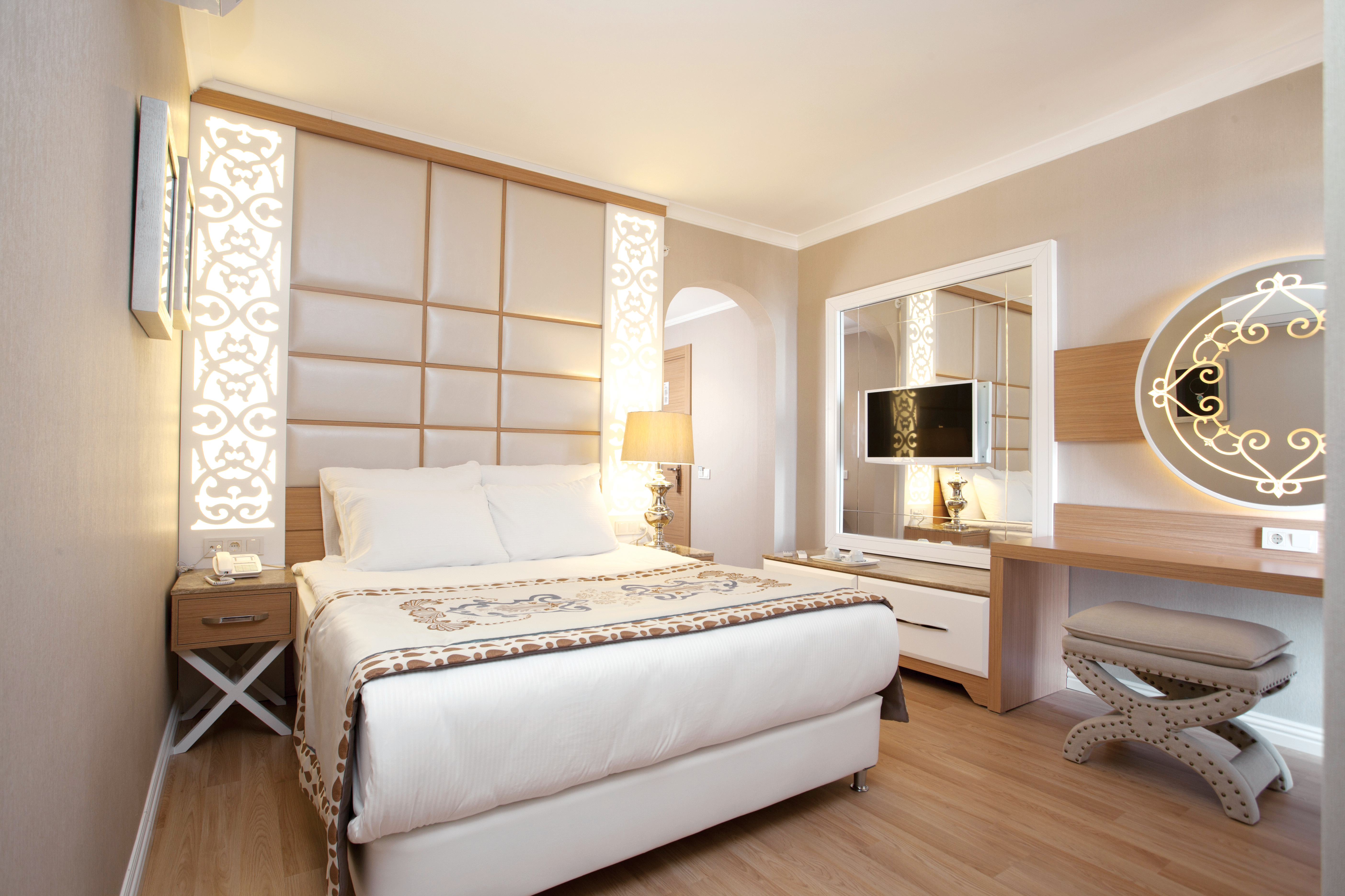 Quattro Beach Spa & Resort Hotel