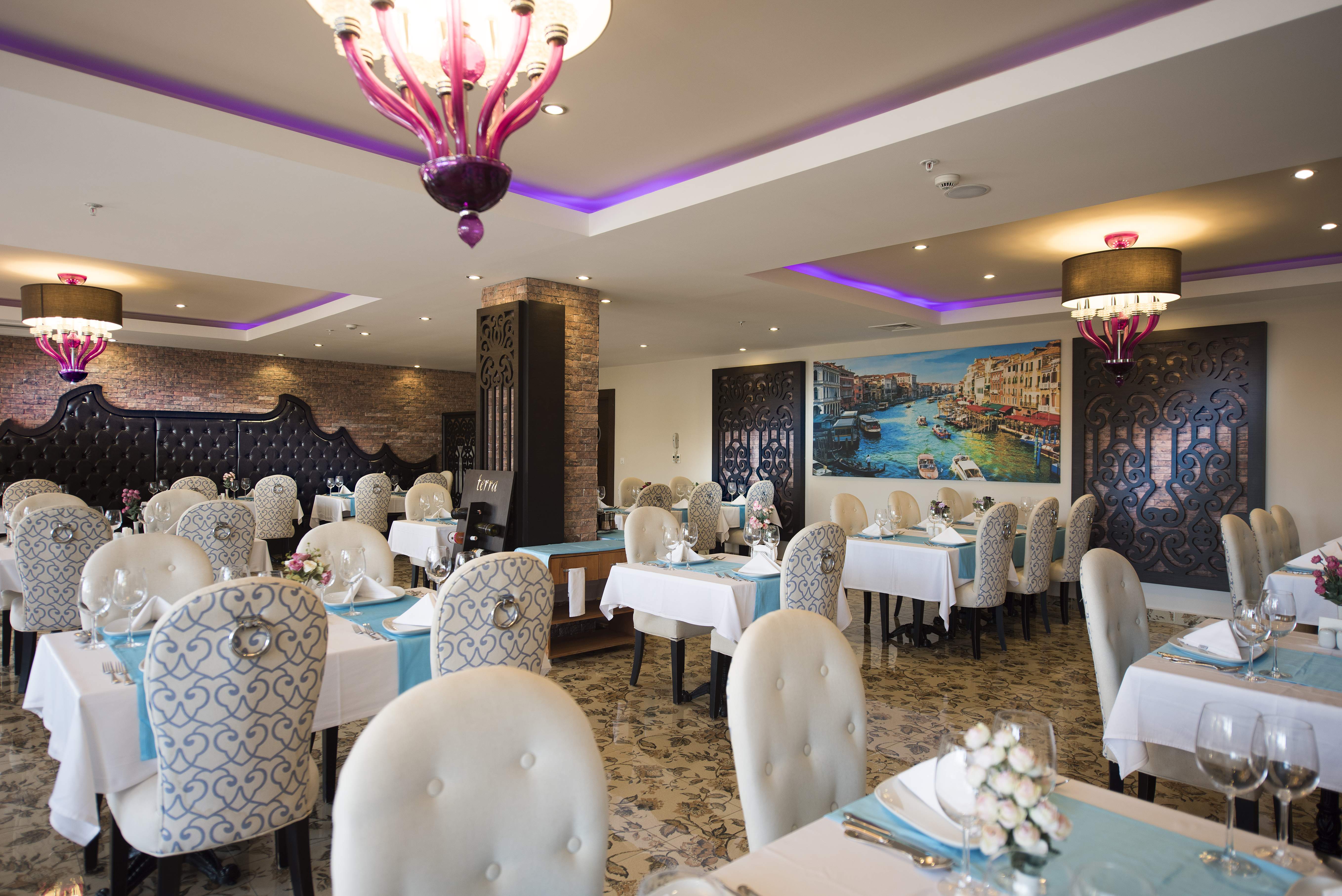 Quattro Beach Spa & Resort Hotel