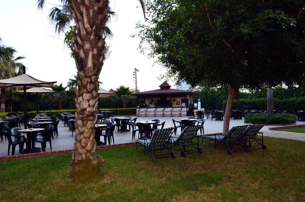 Royal Garden Suit Hotel