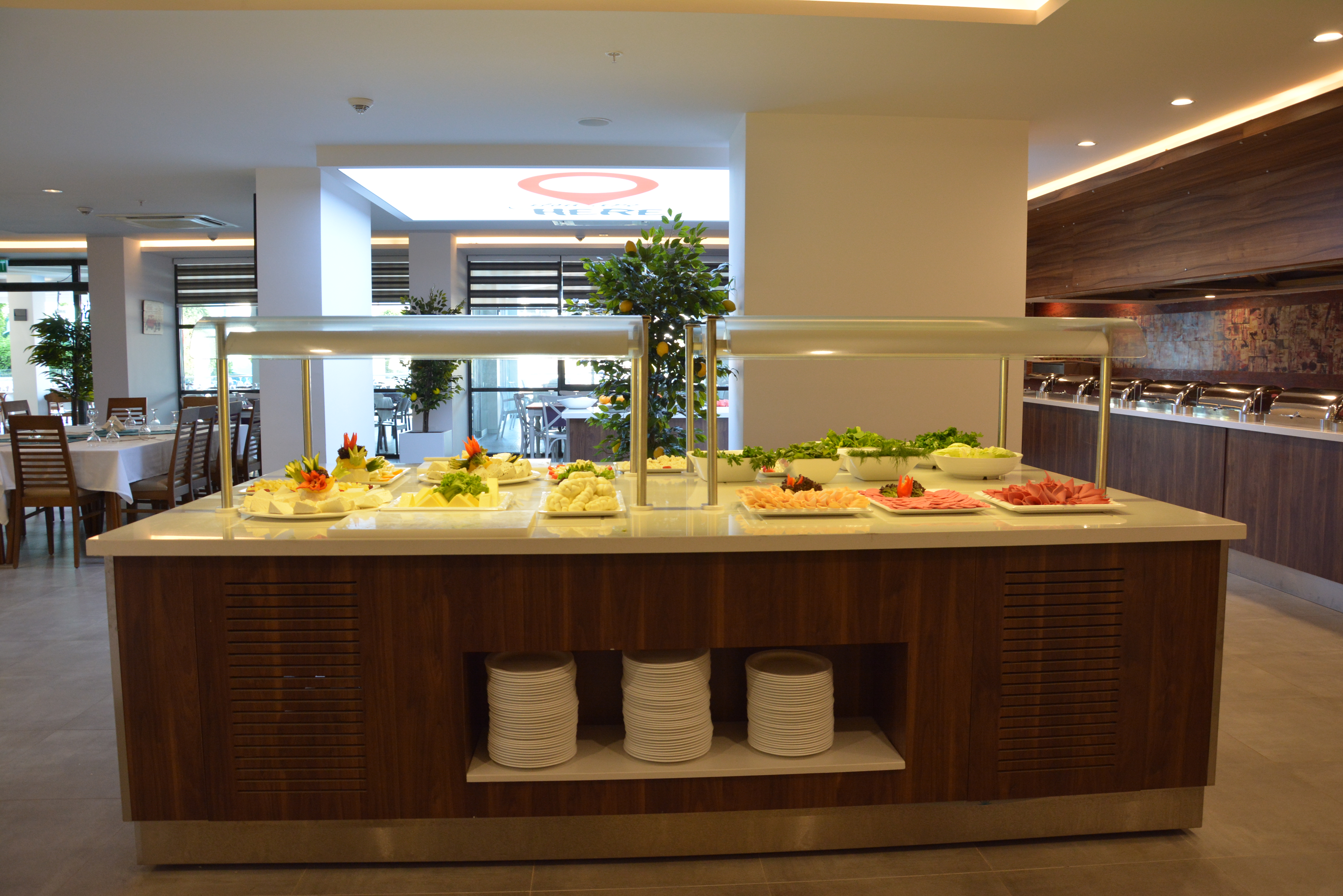 White City Beach Hotel