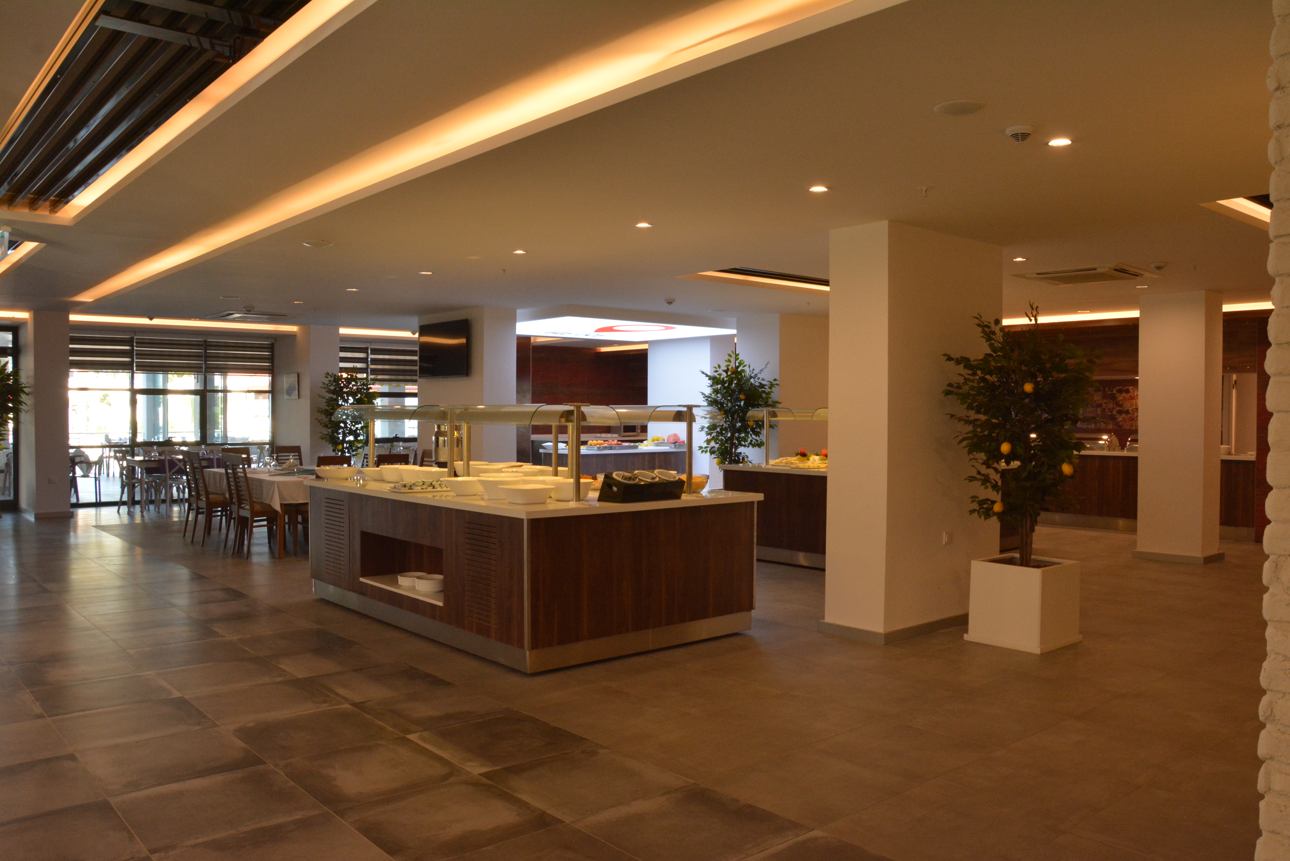 White City Beach Hotel