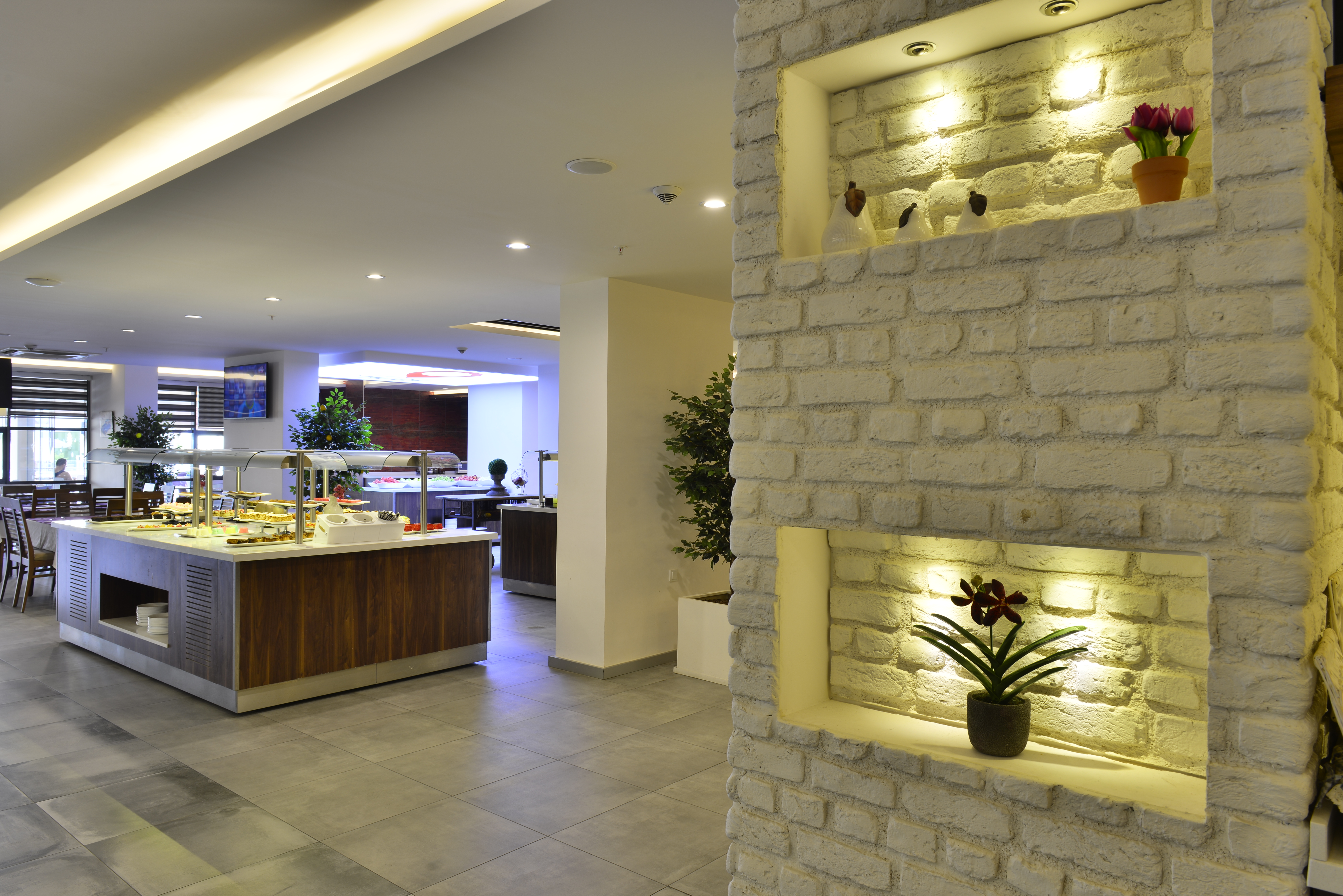 White City Beach Hotel