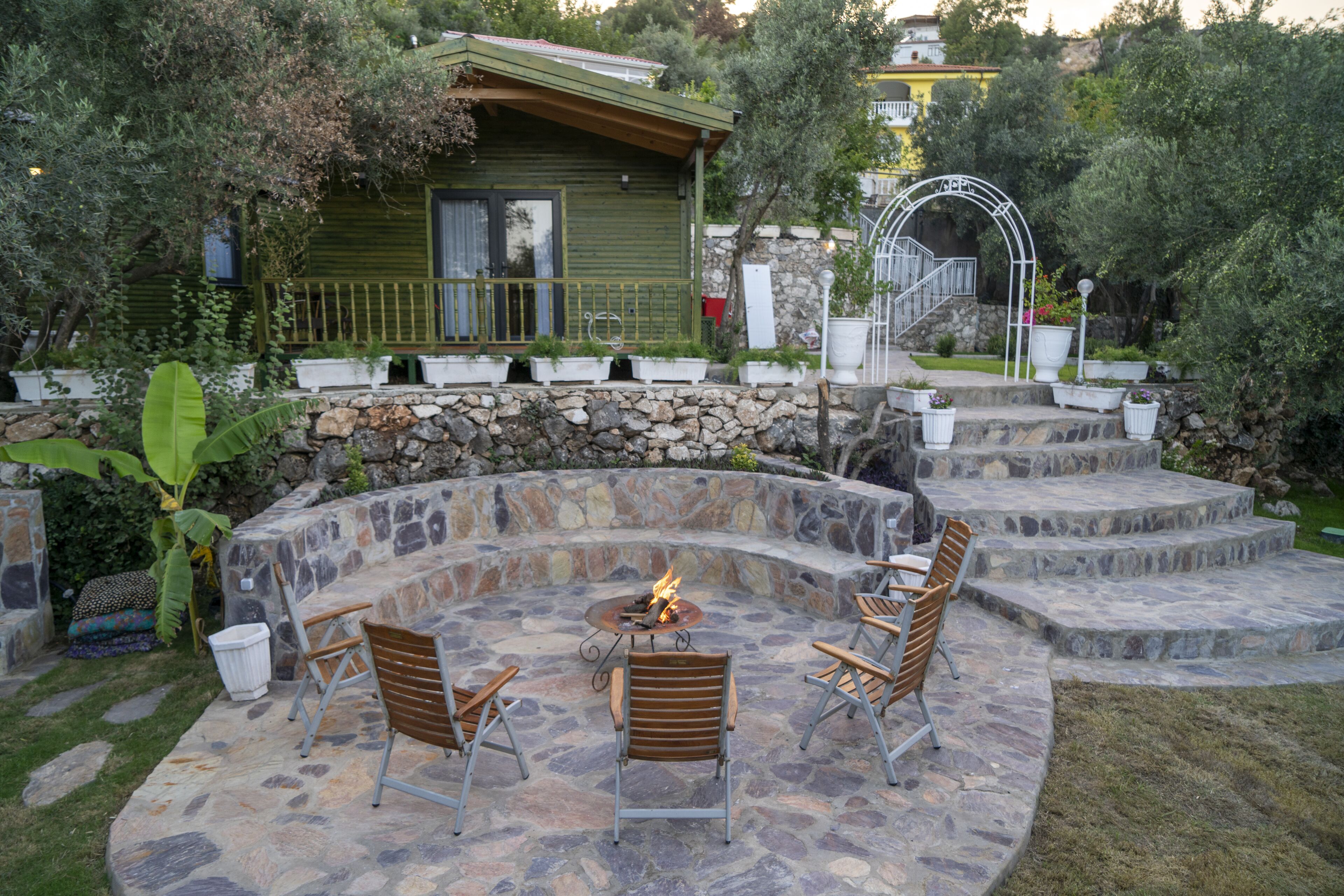 Apa Mountain Lodge