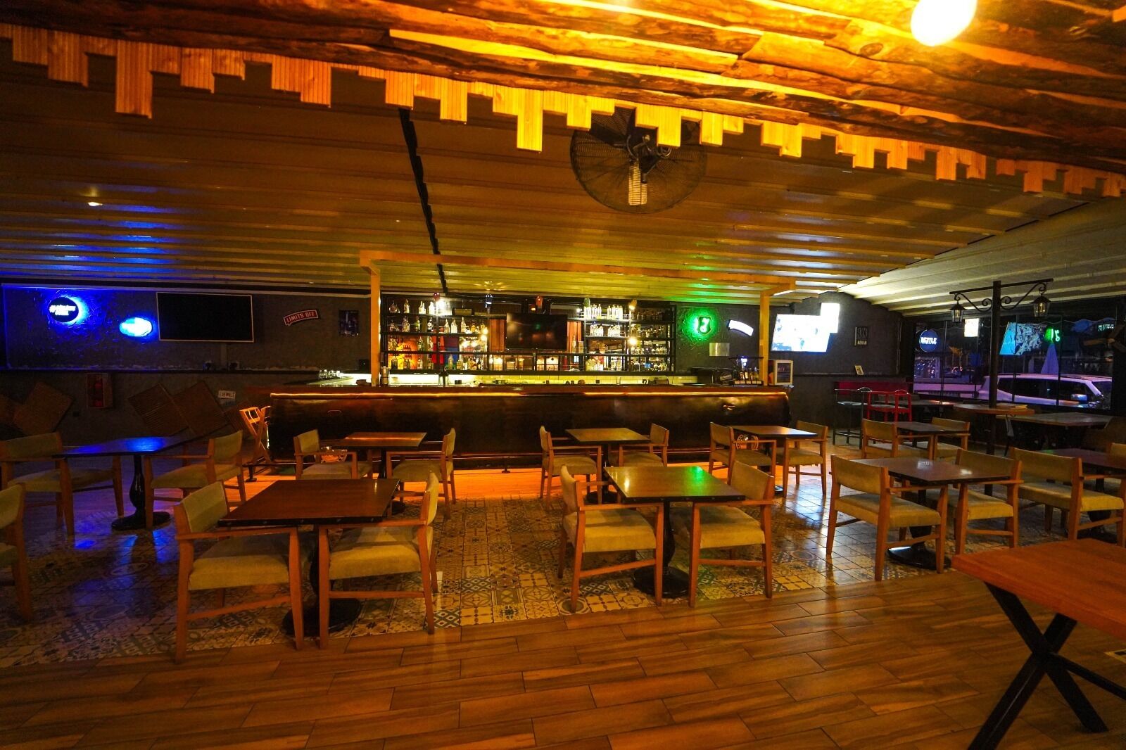 Beetle House Coffee Hotel